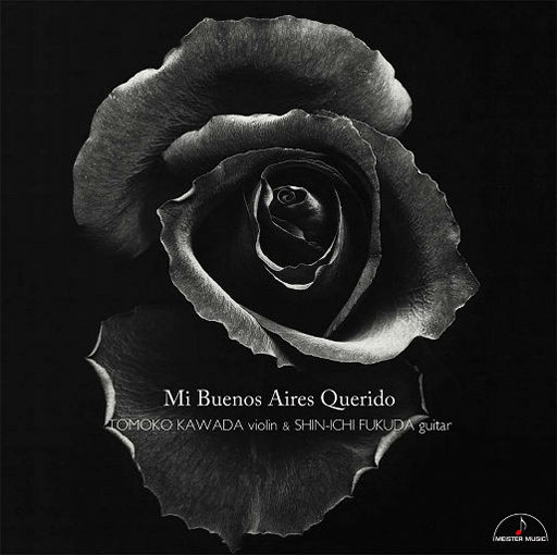 我解开胸罩喂男朋友吃奶
